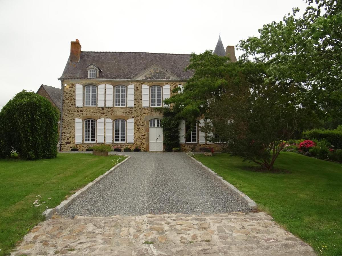 Bed and Breakfast Manoir familial de la Provosterie Ahuillé Exterior foto